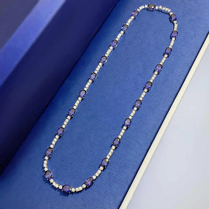 الفضة الاسترلينية عيار 925 مرصعة بالزركونيا925 Sterling Silver with Zirconia
