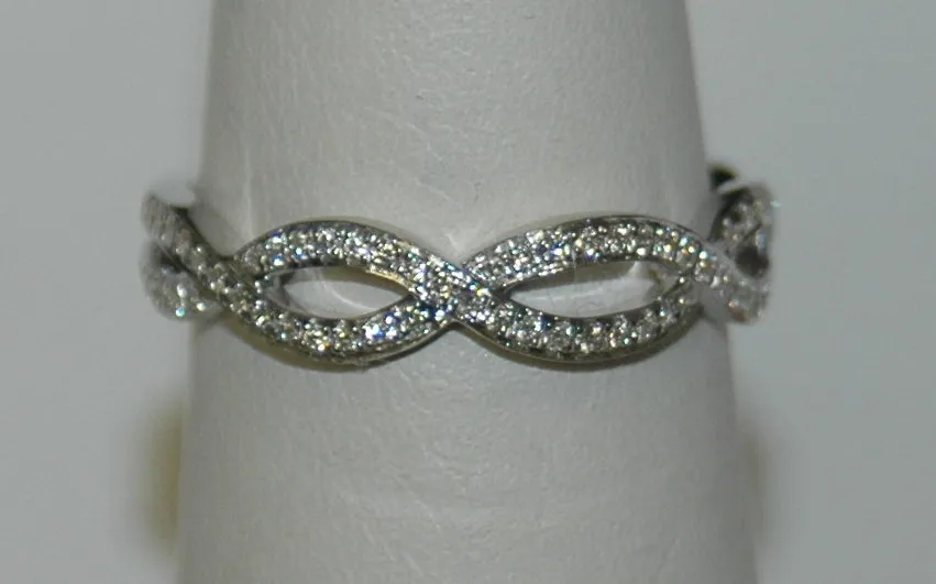 14K White Gold 0.25ct Diamond Twisted Women's Wedding Band