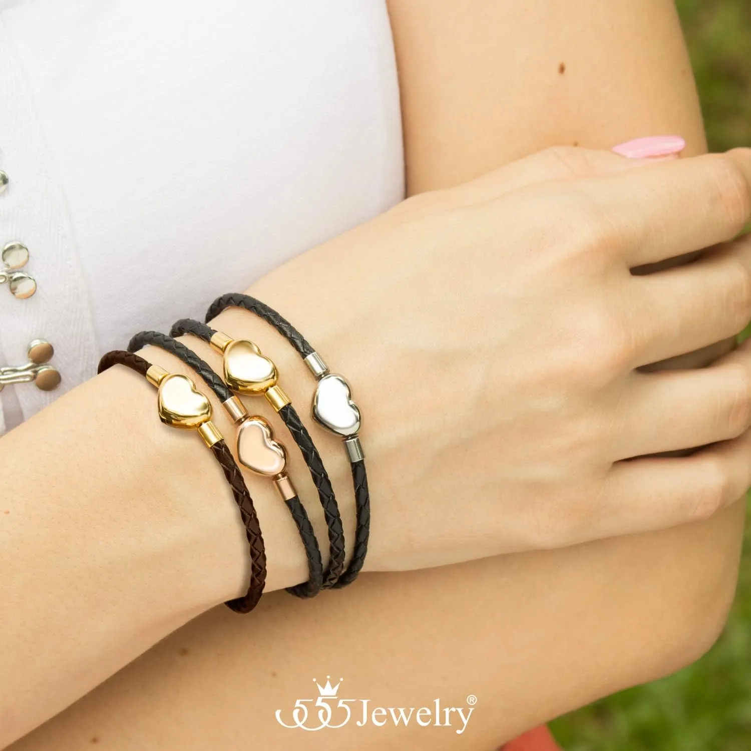 555Jewelry Braided Black Leather Heart Charm Bracelet Bangle for Women & Ladies