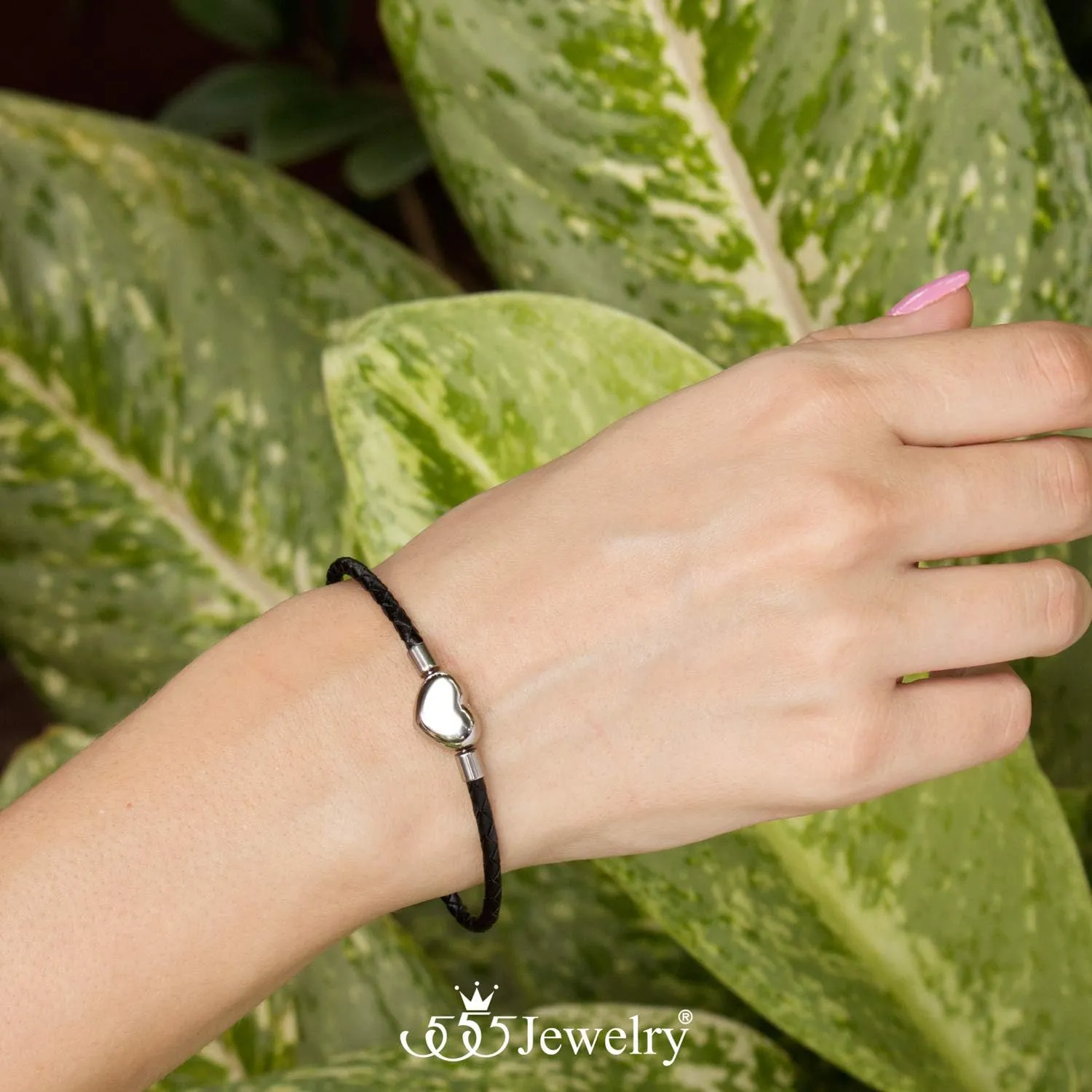 555Jewelry Braided Black Leather Heart Charm Bracelet Bangle for Women & Ladies