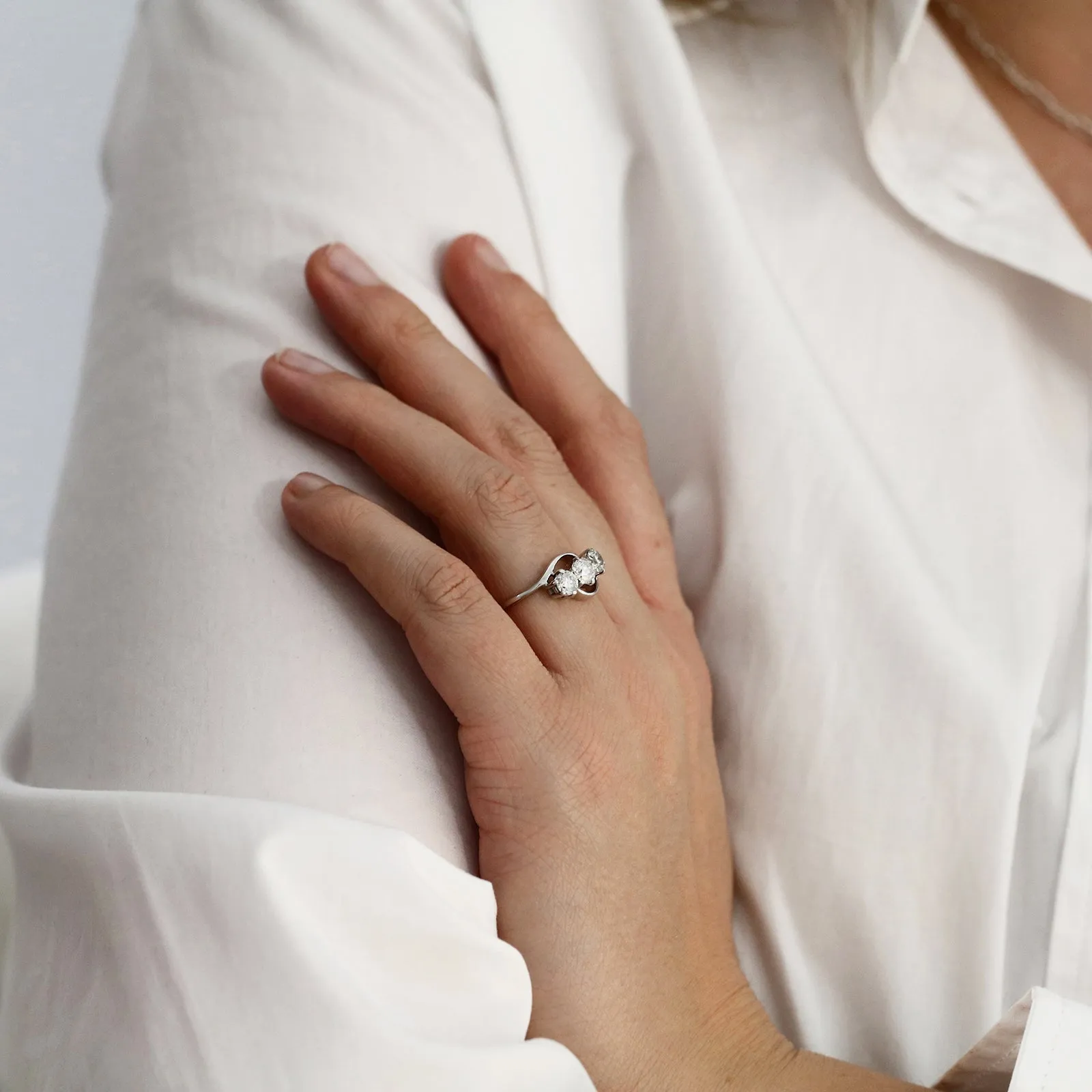 Brilliant Round Cut Diamond and Twist Ring | Pre-Loved | 18K White Gold
