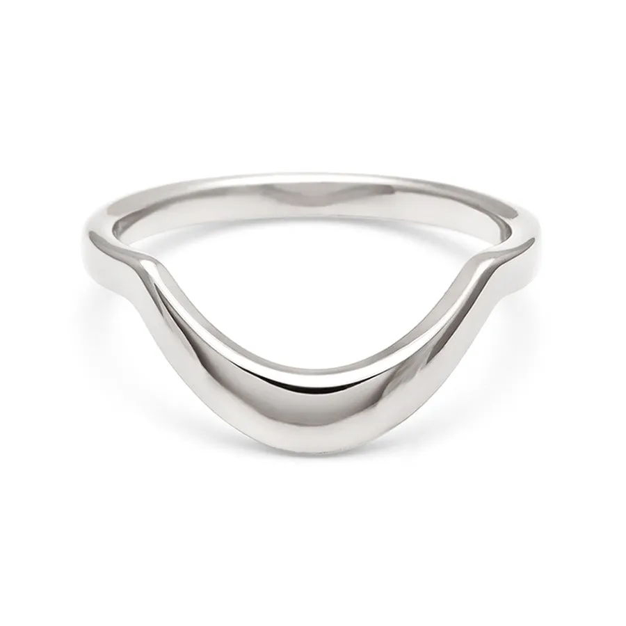 Calligraphic Curve Band - 14k Gold