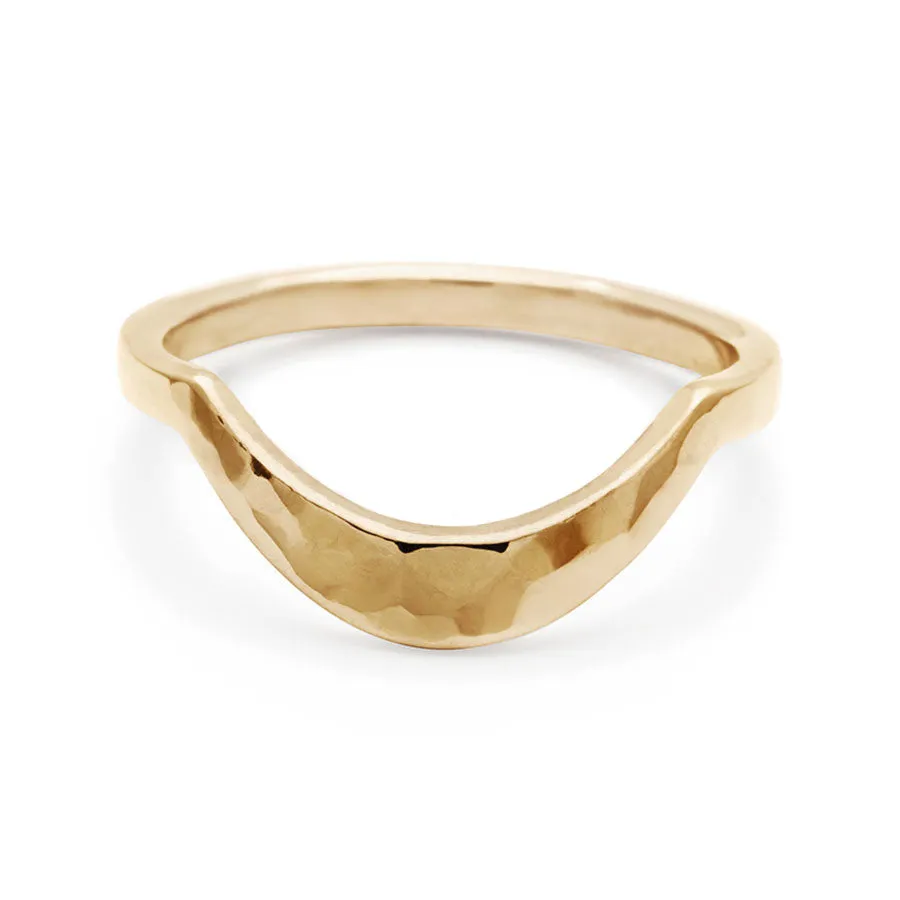 Calligraphic Curve Band - 14k Gold