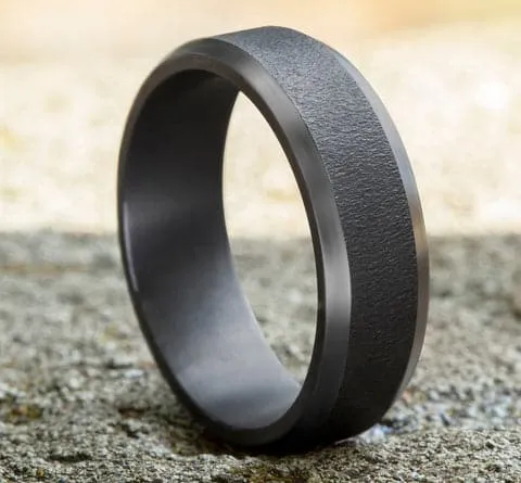 Darkened Tantalum, Textured Center Band