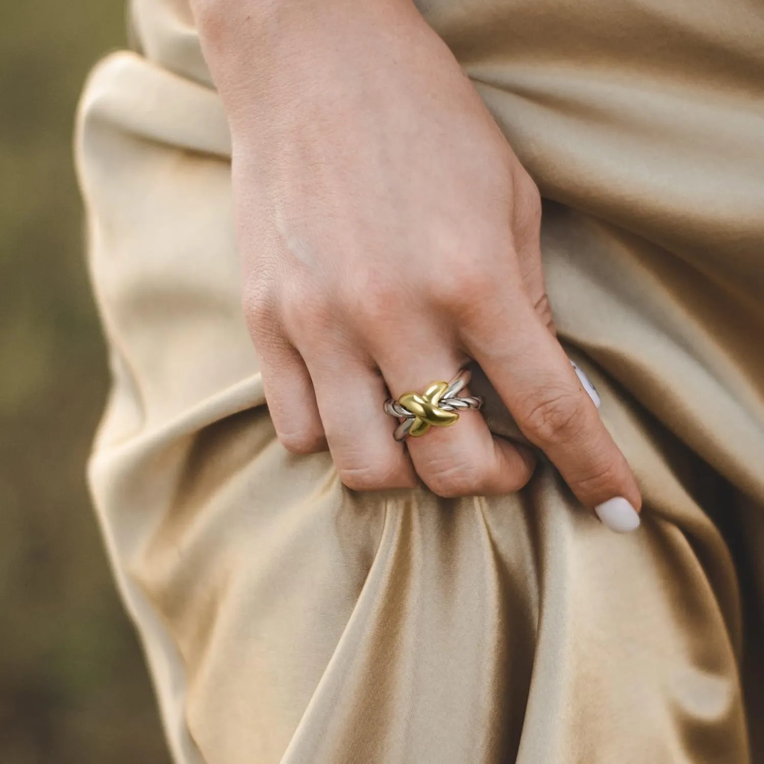Gold and Silver Cross Rings for Women, Fashion Statement Ring X Knot Band Chunky Twisted Cable Wire Ring Jewelry Gifts for Her