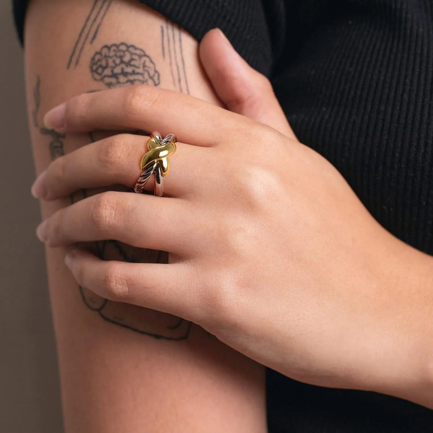 Gold and Silver Cross Rings for Women, Fashion Statement Ring X Knot Band Chunky Twisted Cable Wire Ring Jewelry Gifts for Her