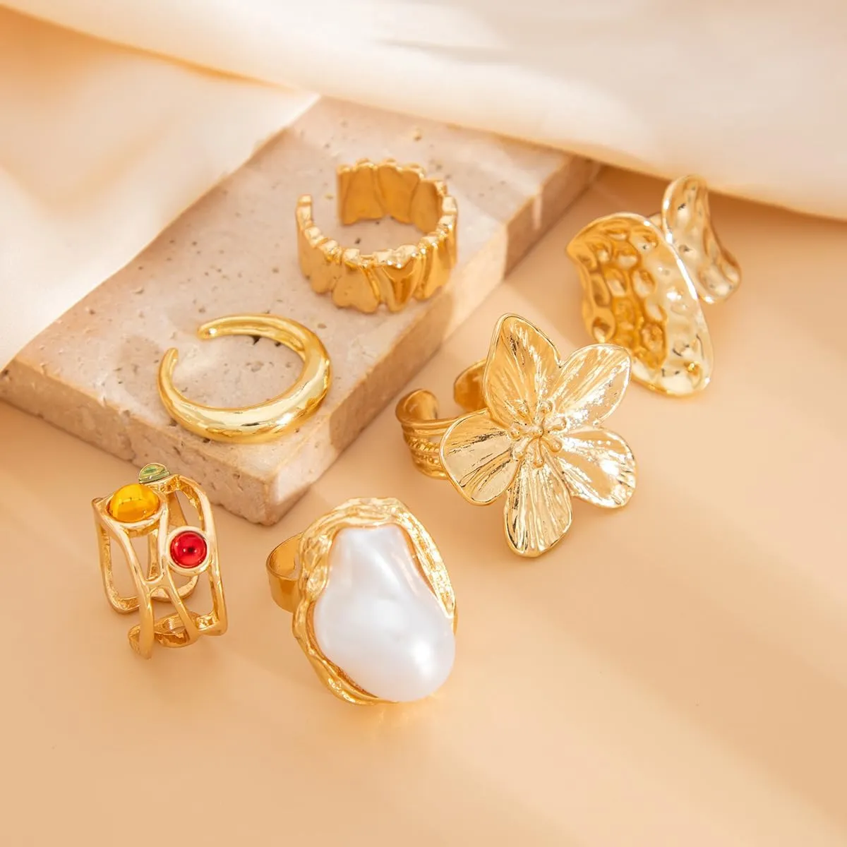 Gold Chunky Rings Set for Women,14K Gold Stackable Pearl Rings Open Stacking Knuckle Statement Ring Adjustable Round Dome Pearl Ring Set Minimalist Irregular Prom Costume Accessories