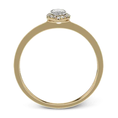 Halo Ring in 18k Gold with Diamonds
