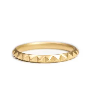 <!--RG355-->small studded band