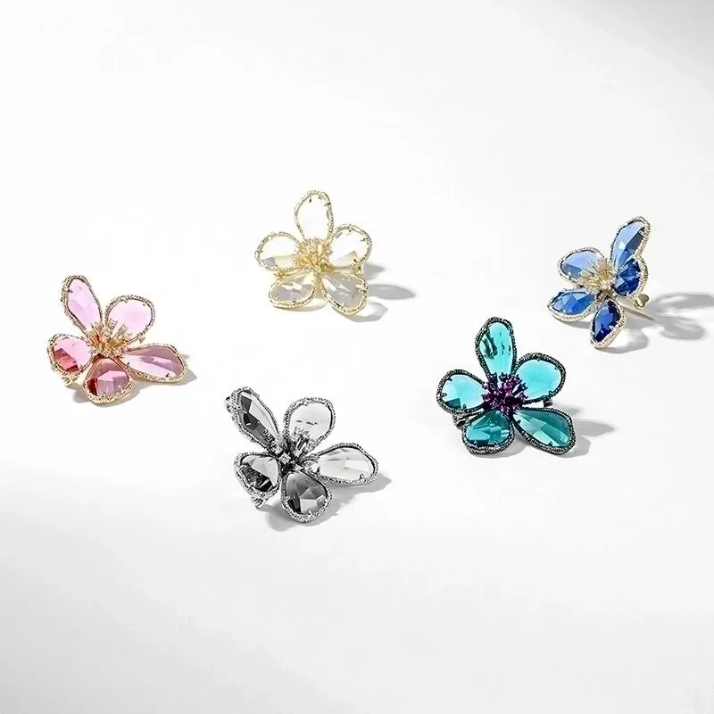 Retro Pin Flower Alloy Inlay Artificial Crystal Rhinestones Women'S Brooches