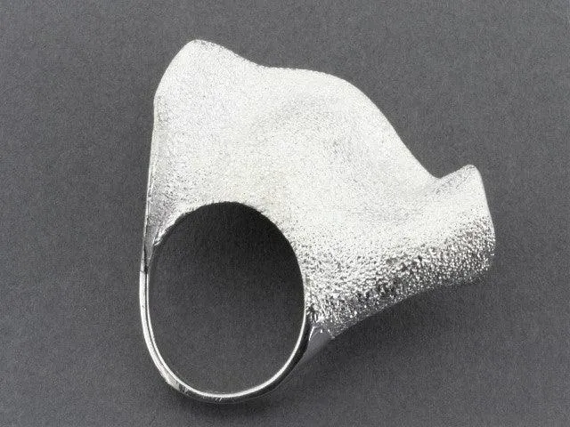Wave ring - silver sparkle