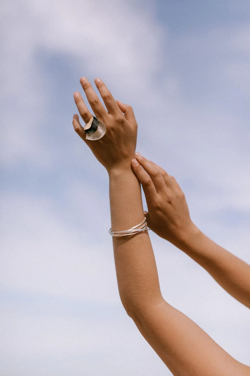 Wave ring - silver sparkle