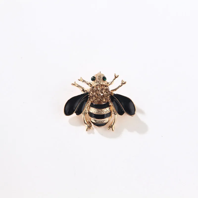 XSB026 - Retro Bee Brooch