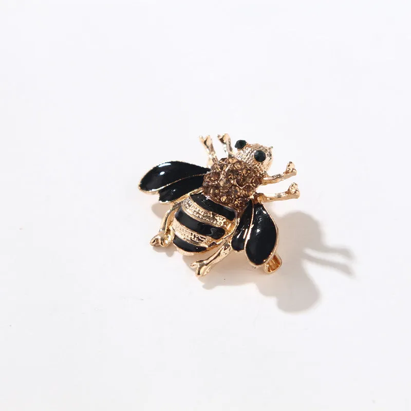 XSB026 - Retro Bee Brooch
